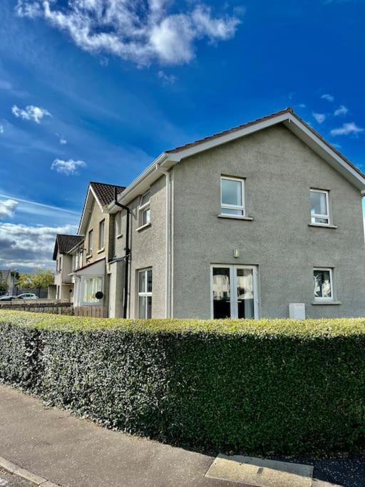 Conveniently Located, Close To City And Quiet Area Londonderry Exterior foto